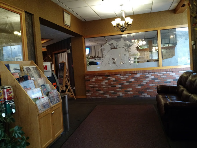 The Lodge: Your Tranquil Gateway near Terrace